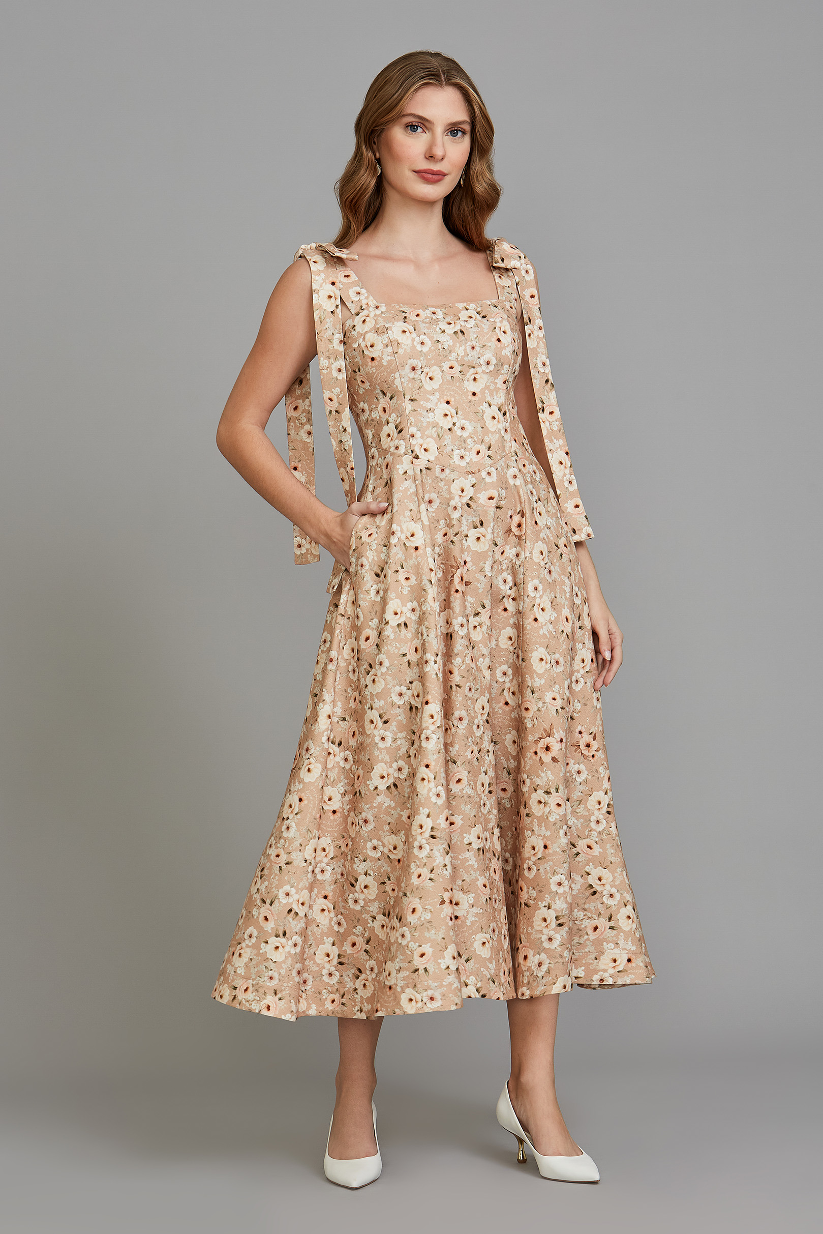 Vestido Supermidi Charlotte Floral Poema