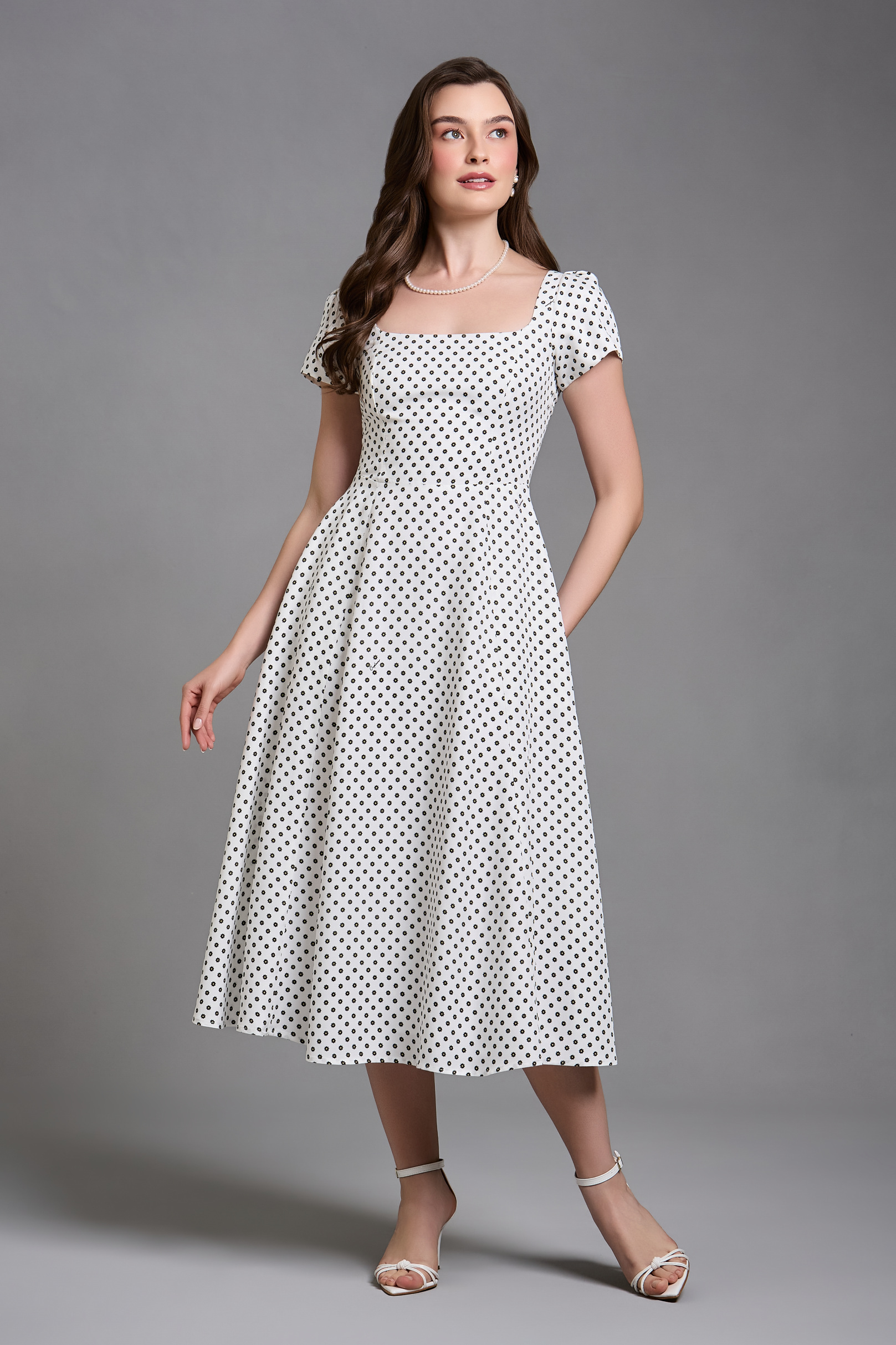 Vestido Midi Isabella Poá Margaridas White