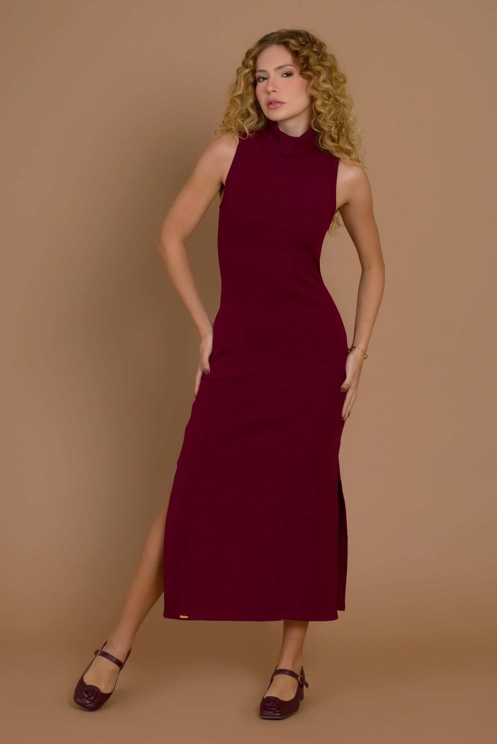 Vestido Midi Canelado Luna Cherry | Vestidos Cuplover